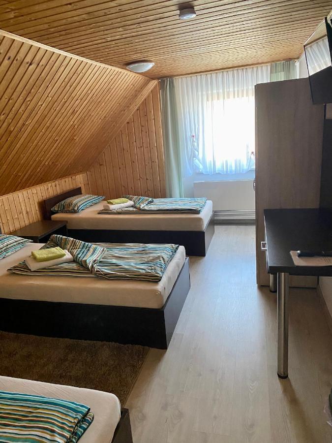 Riedwirtshaus Motel นอย-อุล์ม ภายนอก รูปภาพ